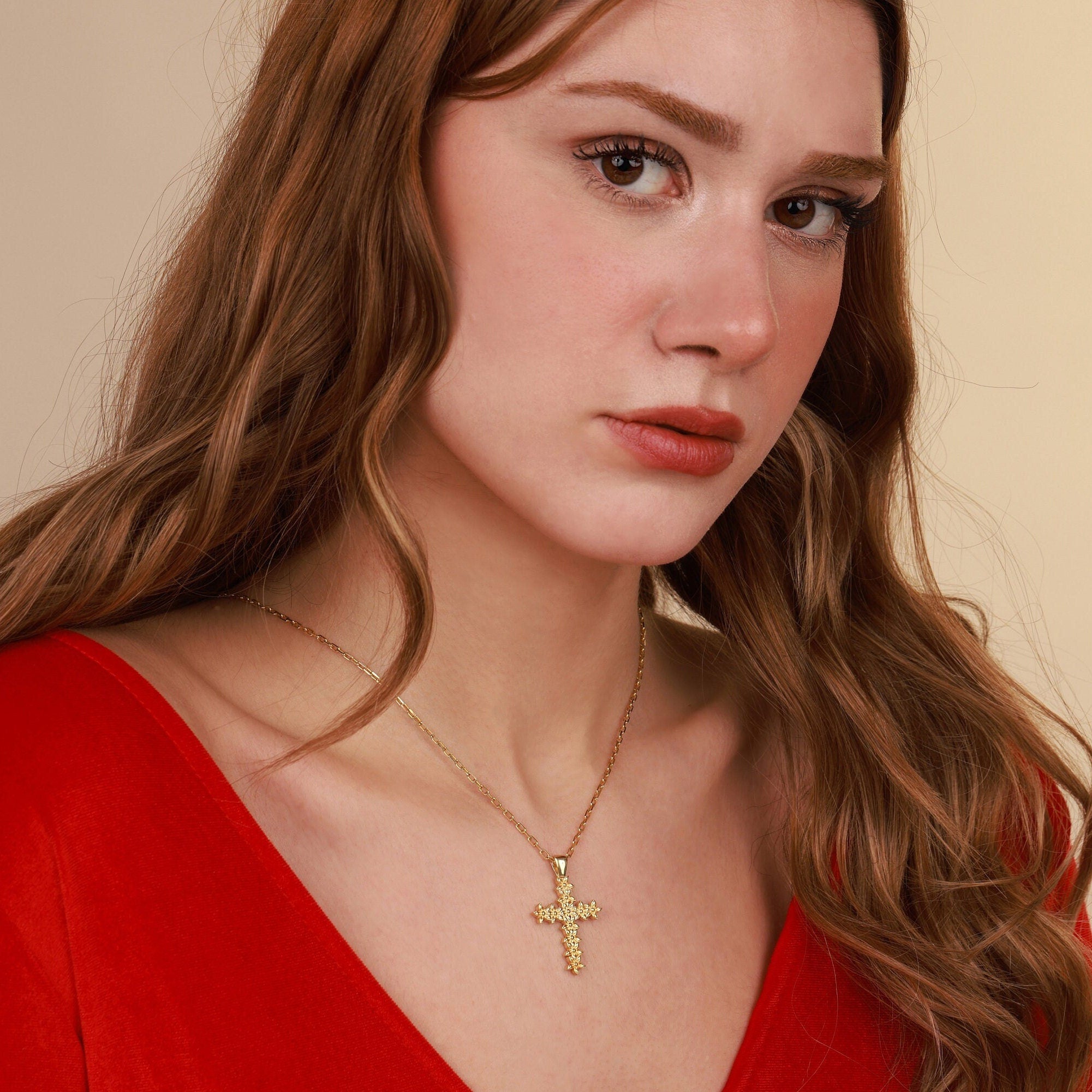Boho style flower cross necklace for women in gold plated - EternityPieces