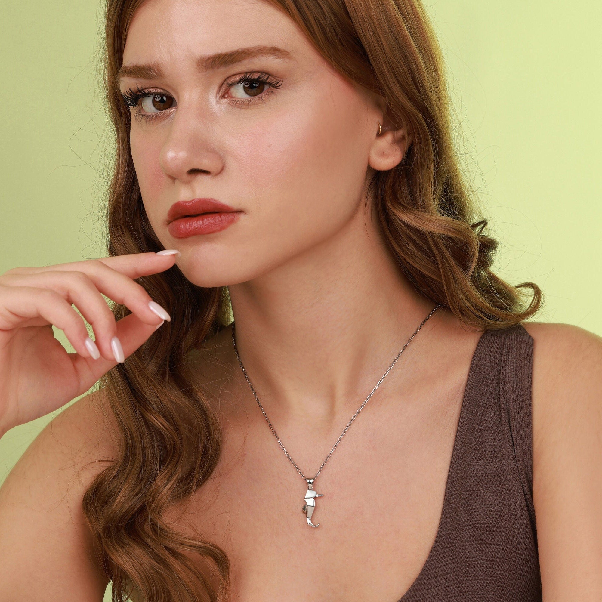 Seahorse pendant necklace in polished - EternityPieces