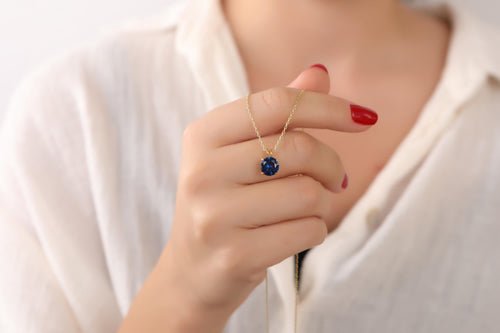 Blue sapphire necklace in 14K gold - EternityPieces