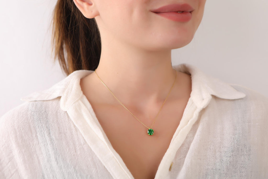 Emerald necklace in 14K rose gold - EternityPieces