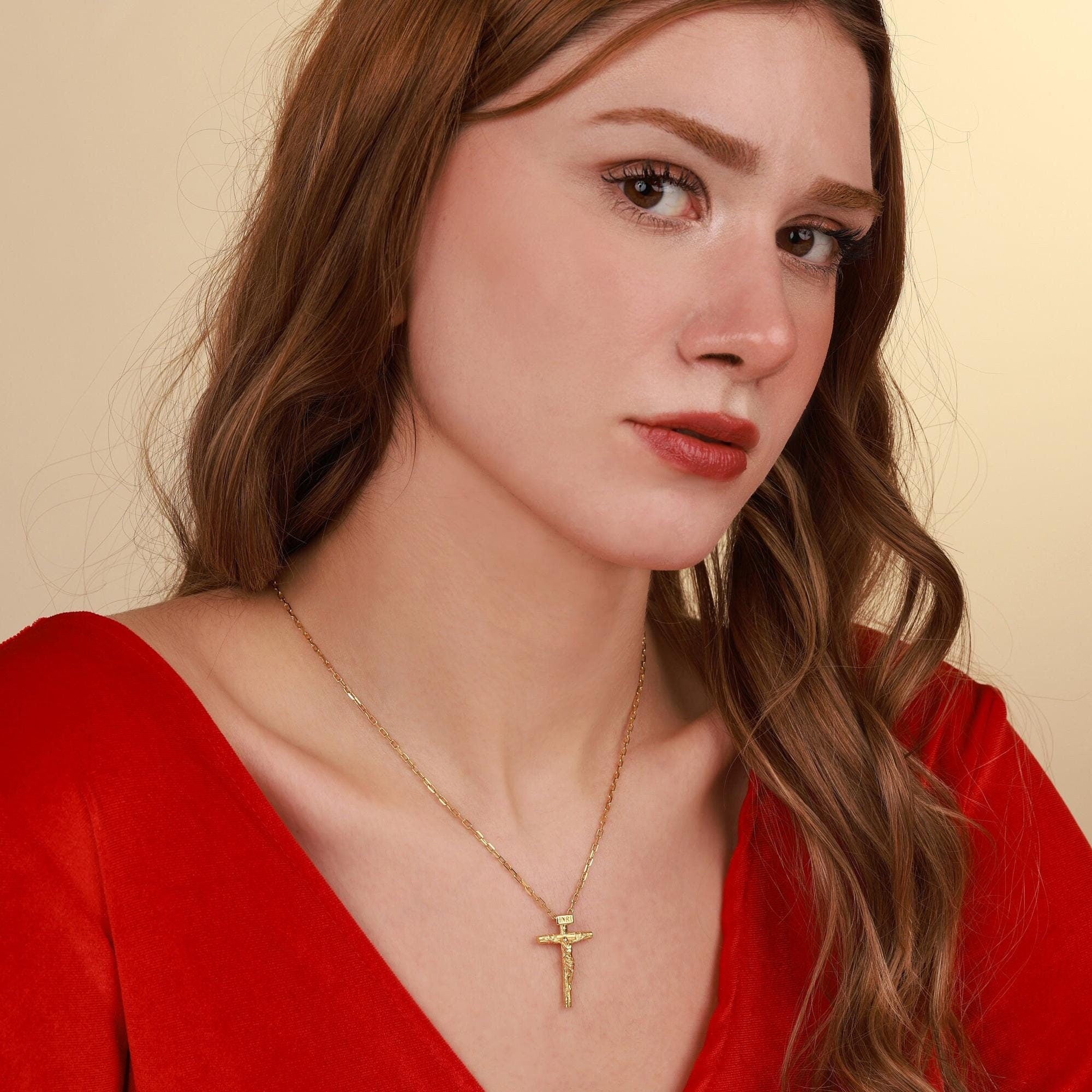 Jesus Crucifixion cross necklace in gold plated - EternityPieces