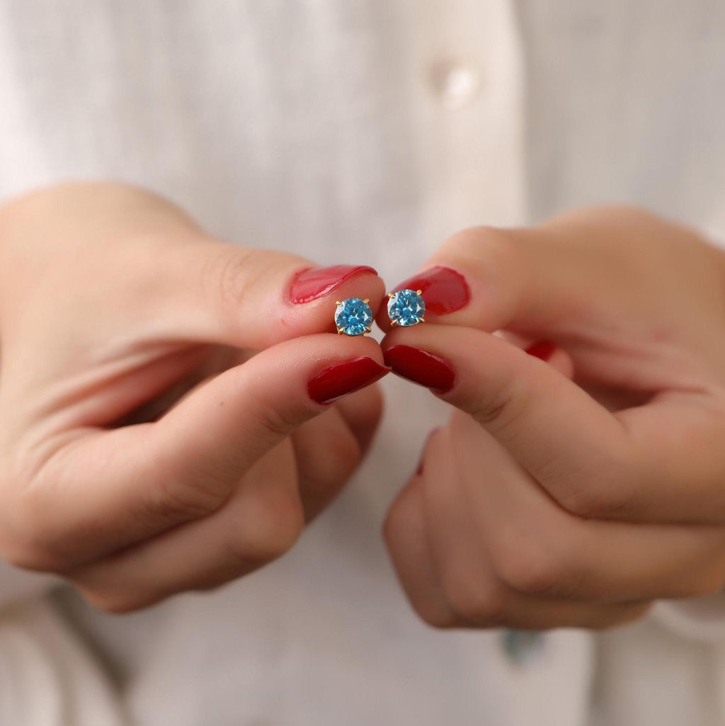 Blue topaz earrings studs in 14K gold or 925 silver - EternityPieces