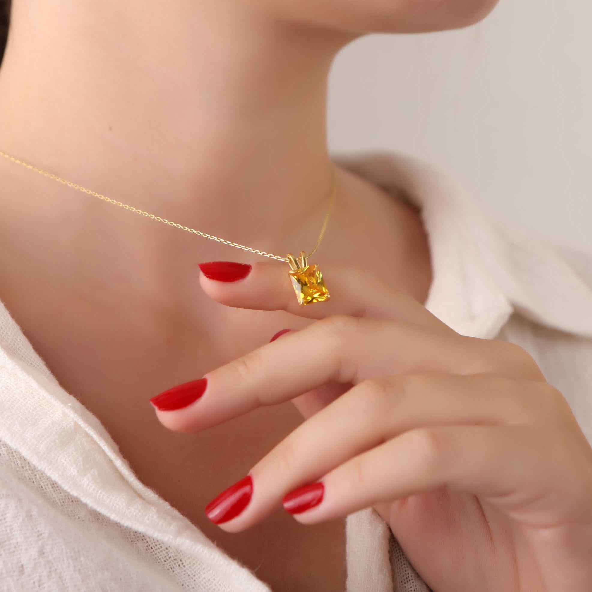 Radiant cut citrine necklace - EternityPieces