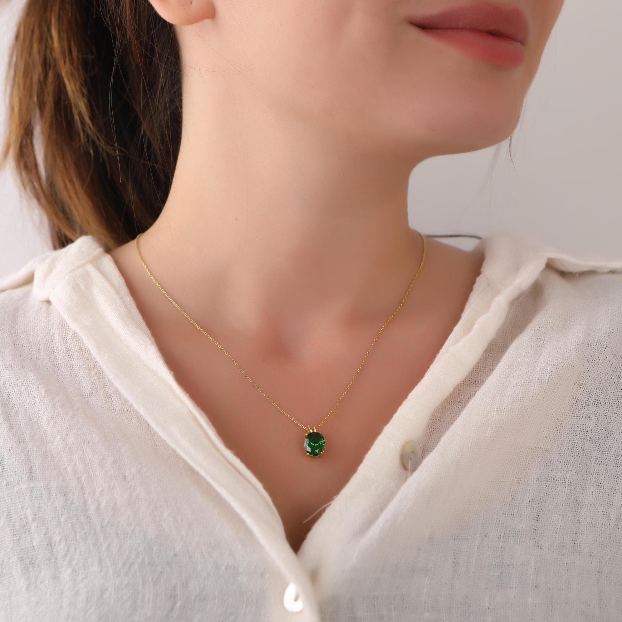 Oval cut emerald necklace- EternityPieces