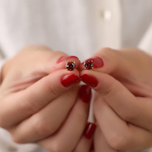 Garnet earrings studs in 14K gold - EternityPieces