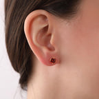Garnet earrings studs in 14K gold - EternityPieces