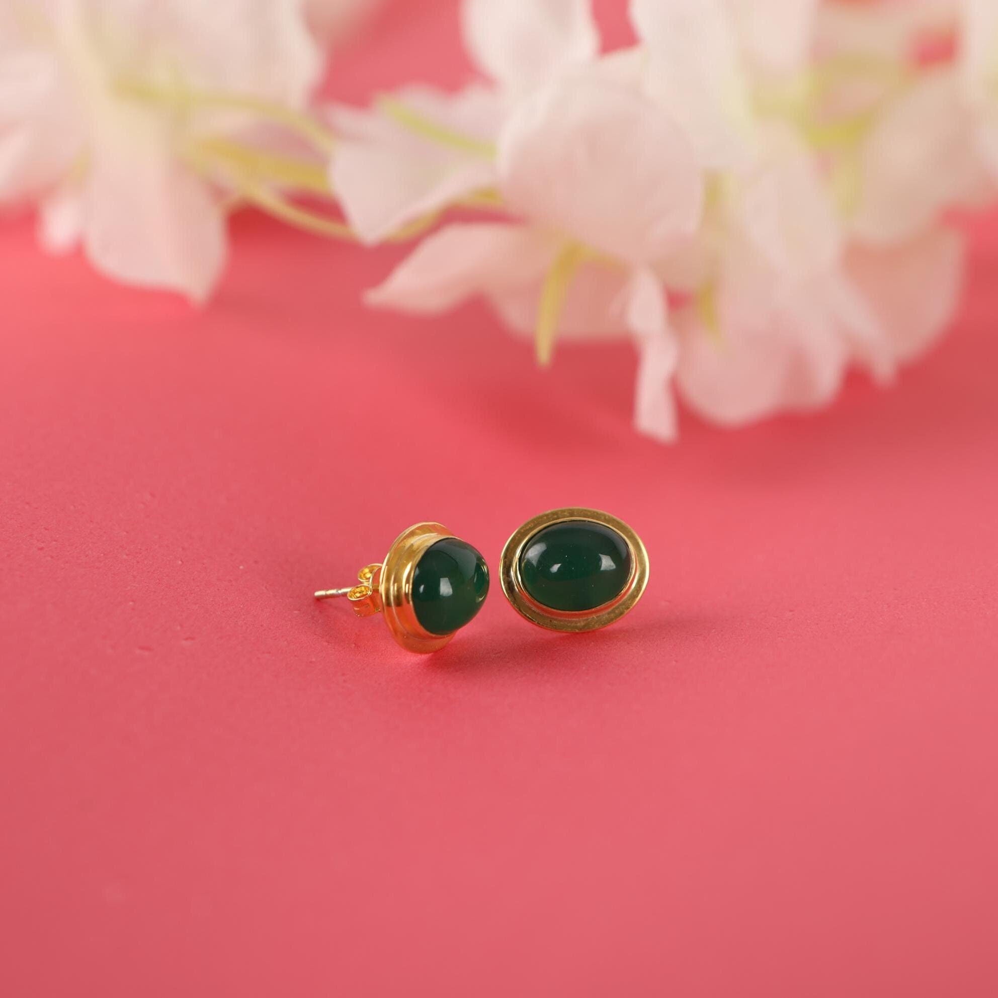 Green agate stud earrings - EternityPieces