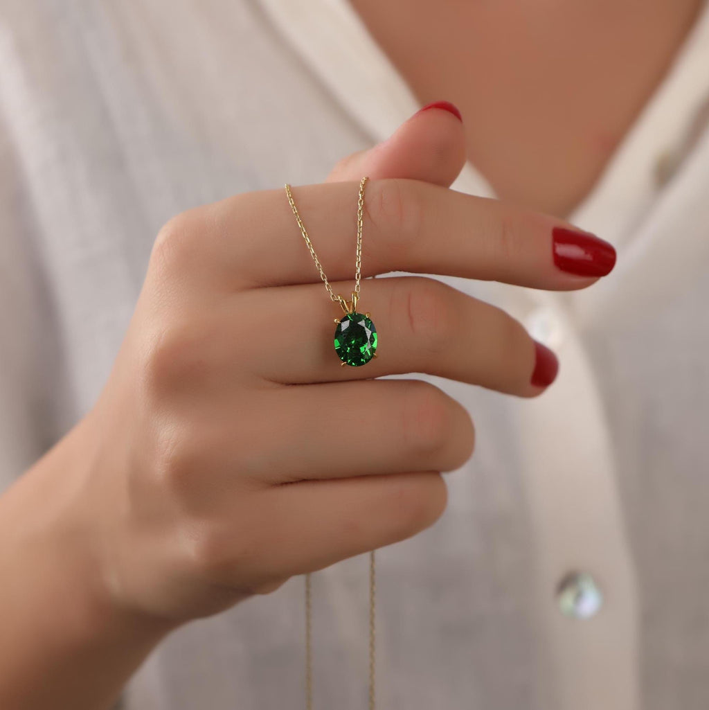Oval cut emerald necklace- EternityPieces