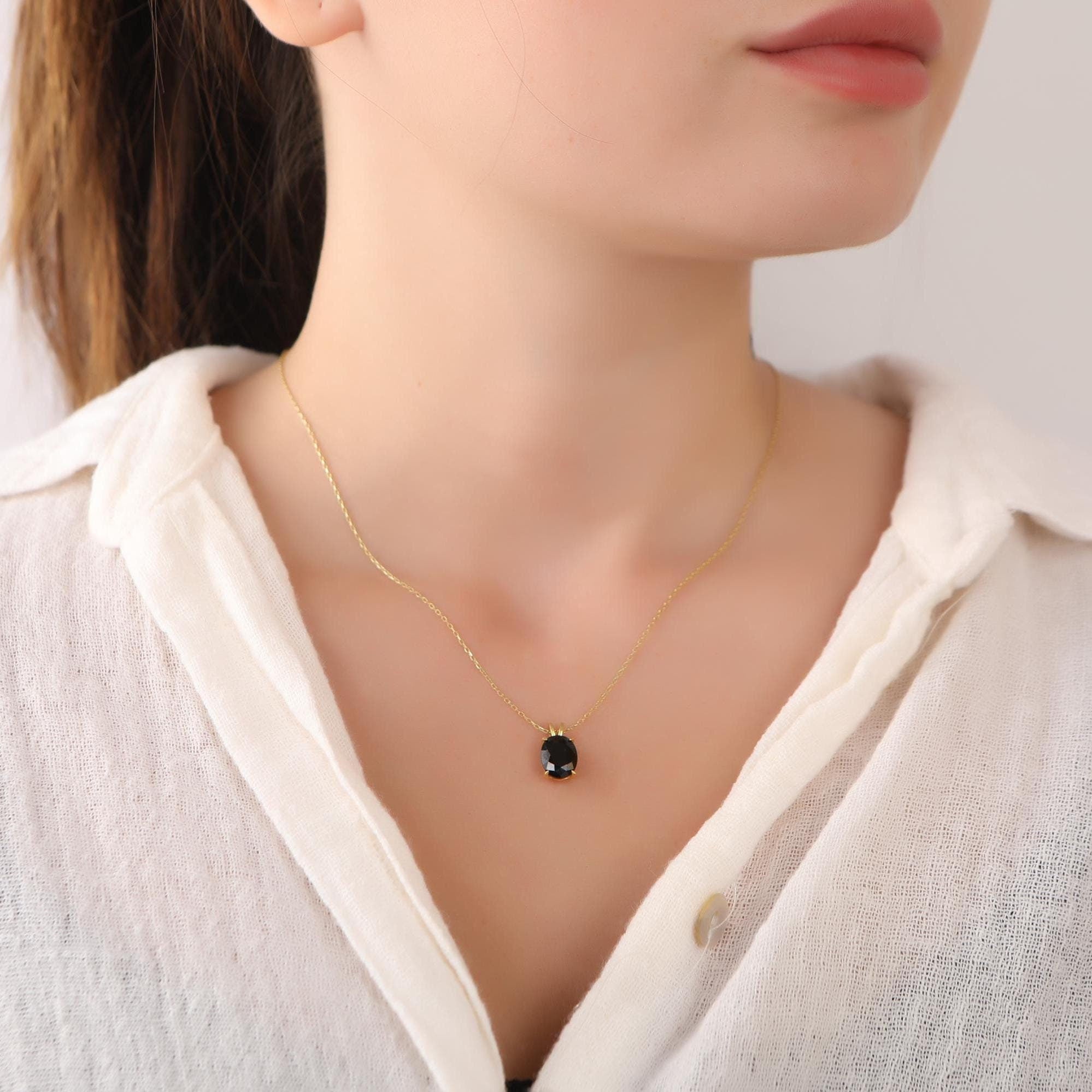 Oval cut black onyx necklace - EternityPieces