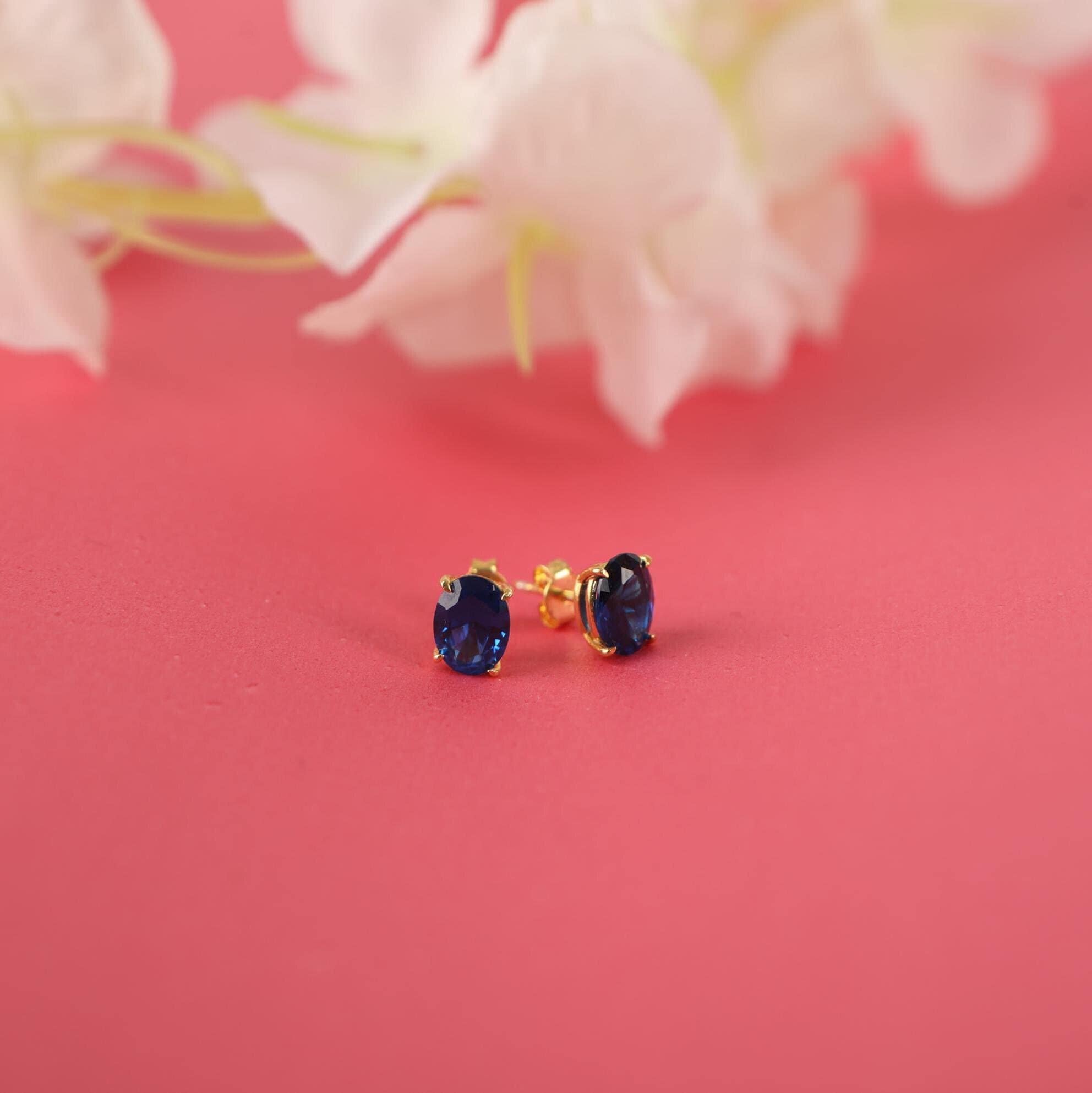 Oval cut sapphire stud earrings - EternityPieces