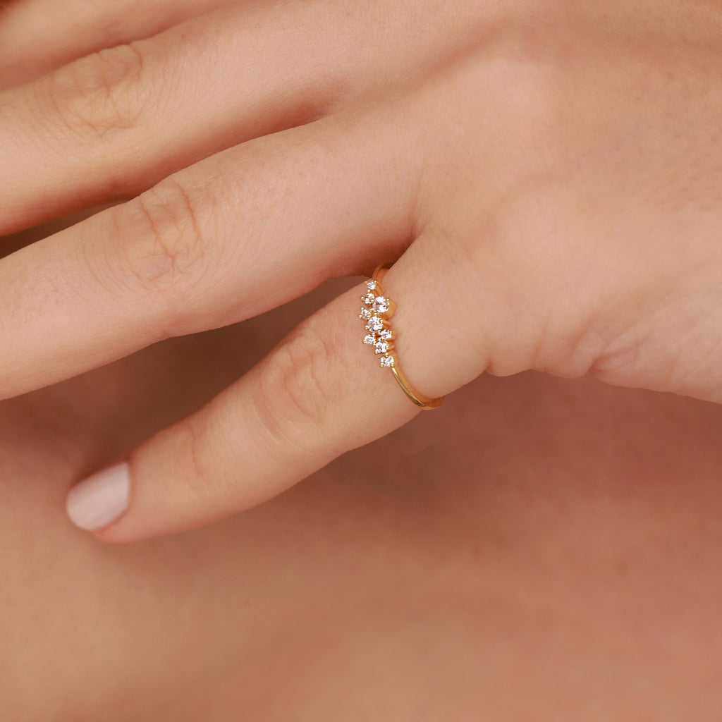 Cluster diamond ring for wedding anniversary - EternityPieces