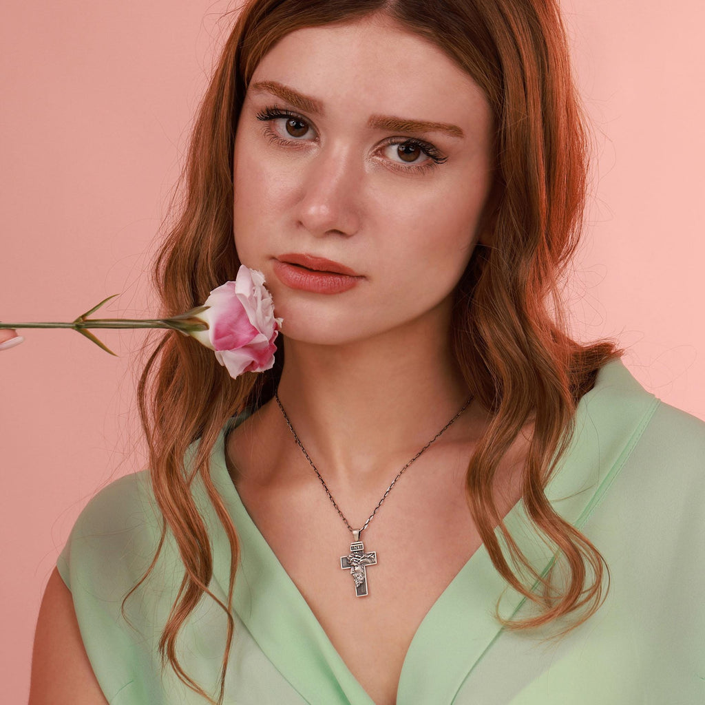 Inri cross necklace in oxidized - EternityPieces