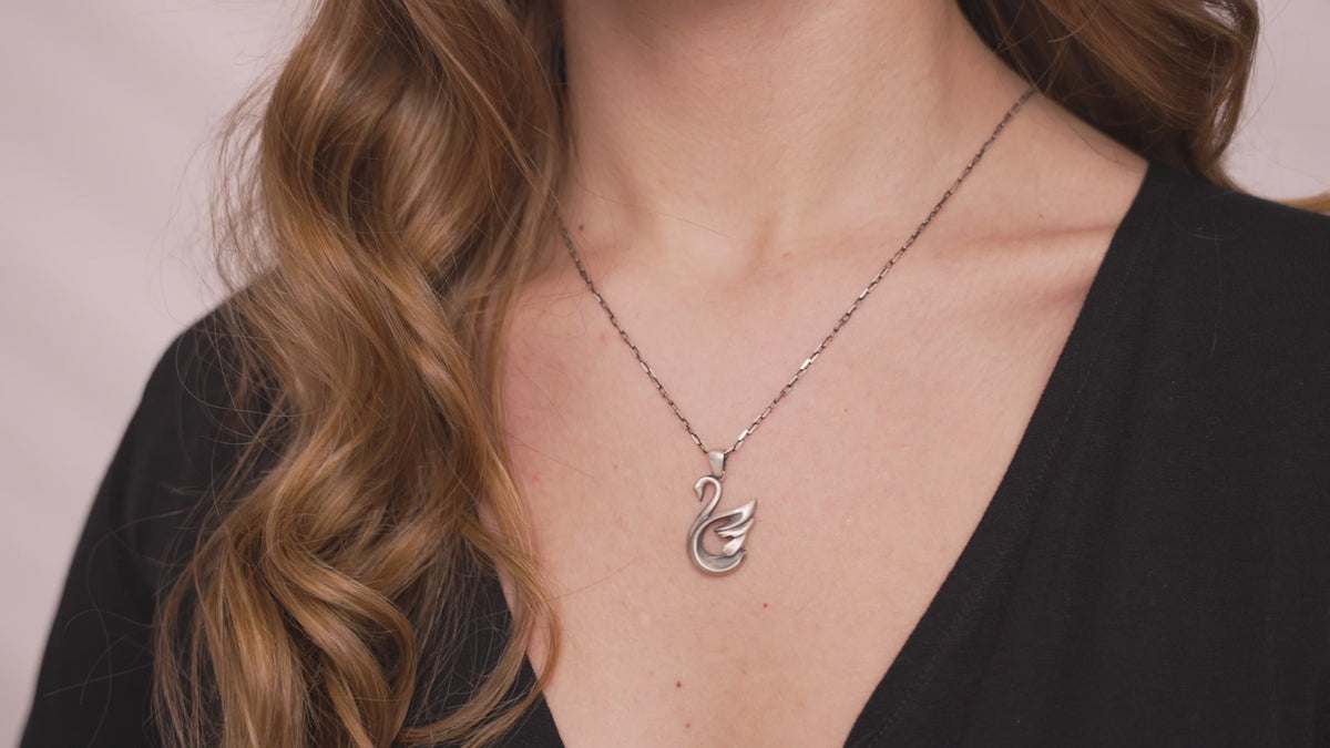 Swan Necklace in 925 Sterling Silver or Gold